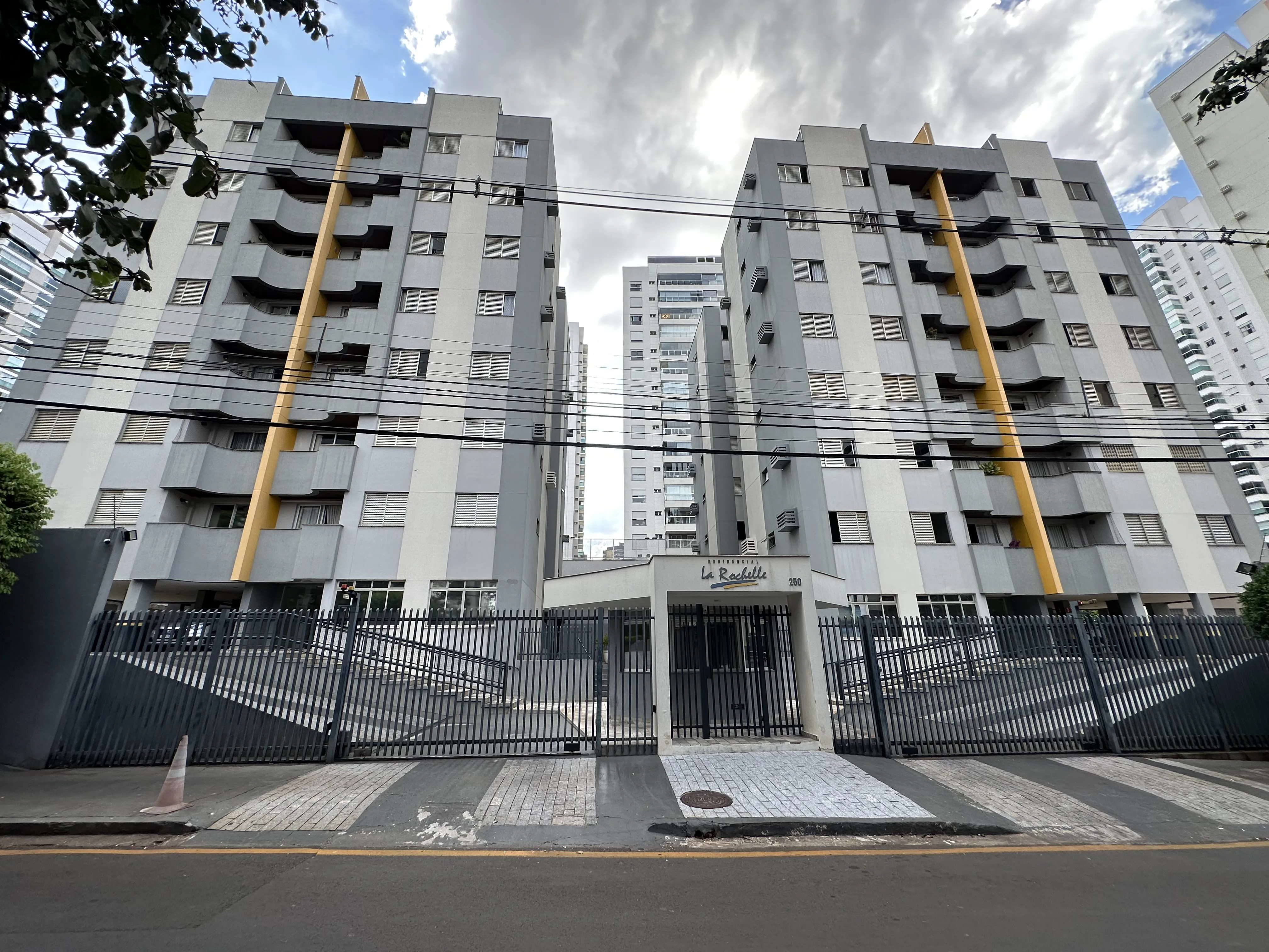 Imagens do imóveis Condomínio Residencial La Rochelle