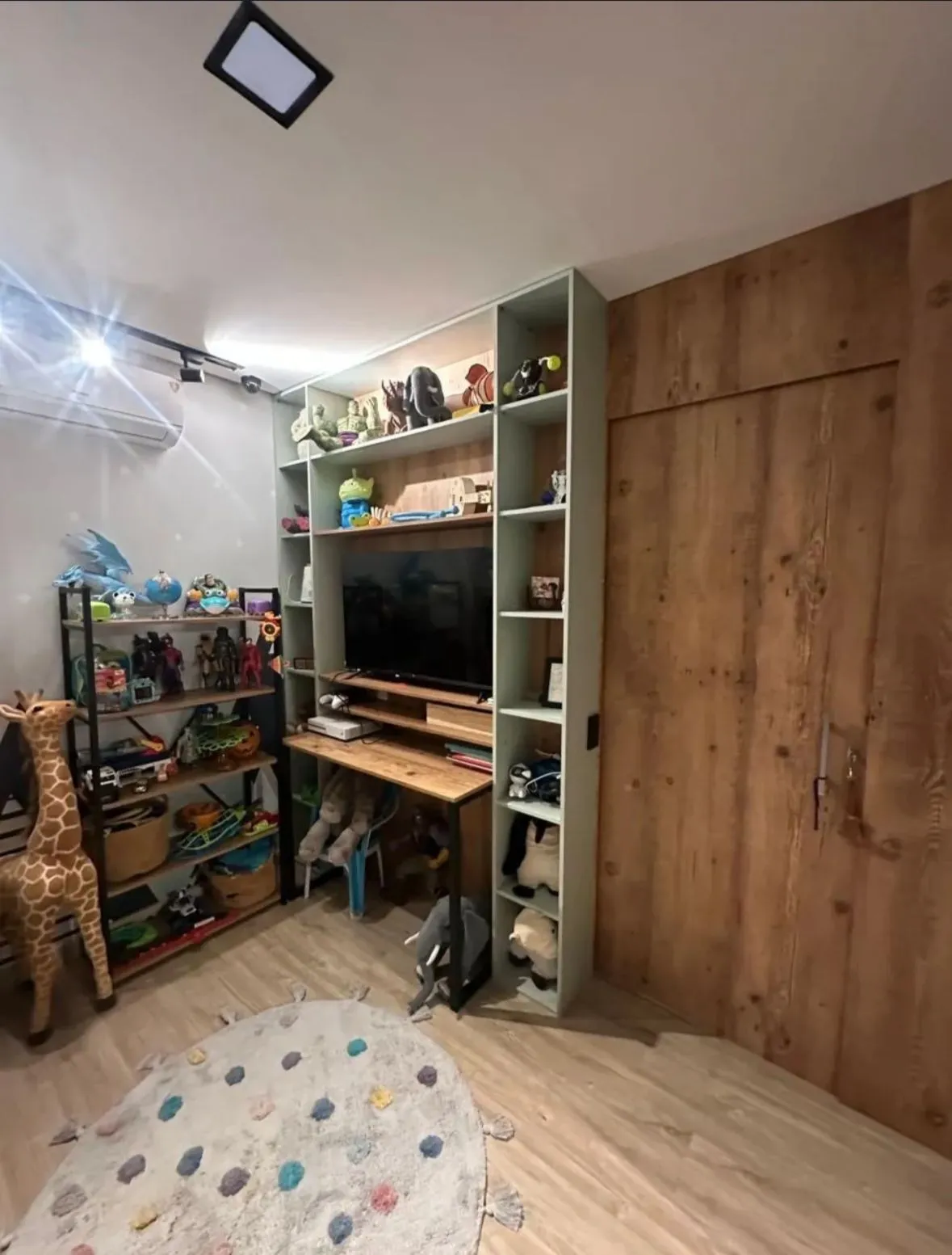 Imagens do imóveis CASA Á VENDA CINCO CONJUNTOS