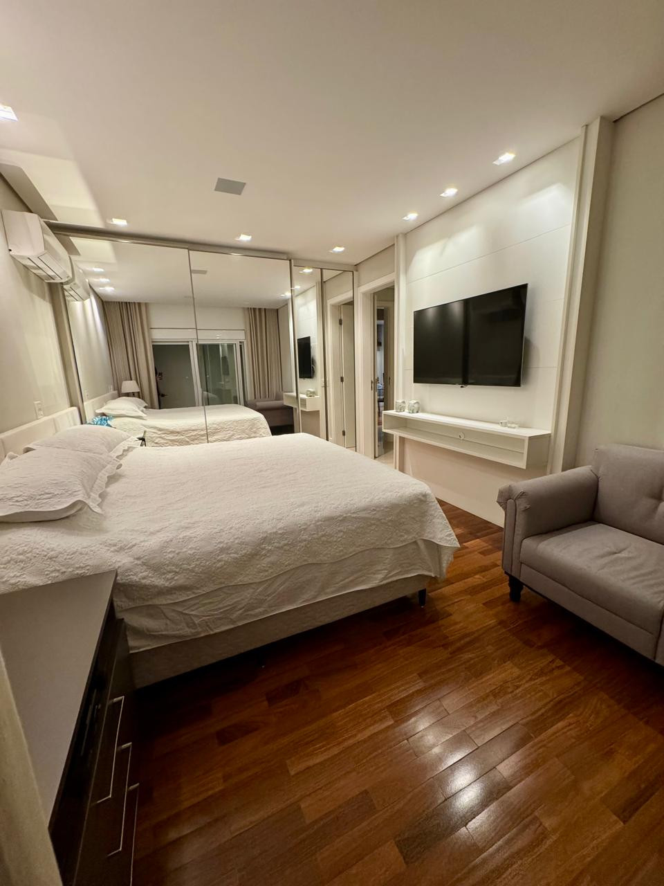 Imagens do imóveis Apartamento á Venda no Edifício Torre Alicante