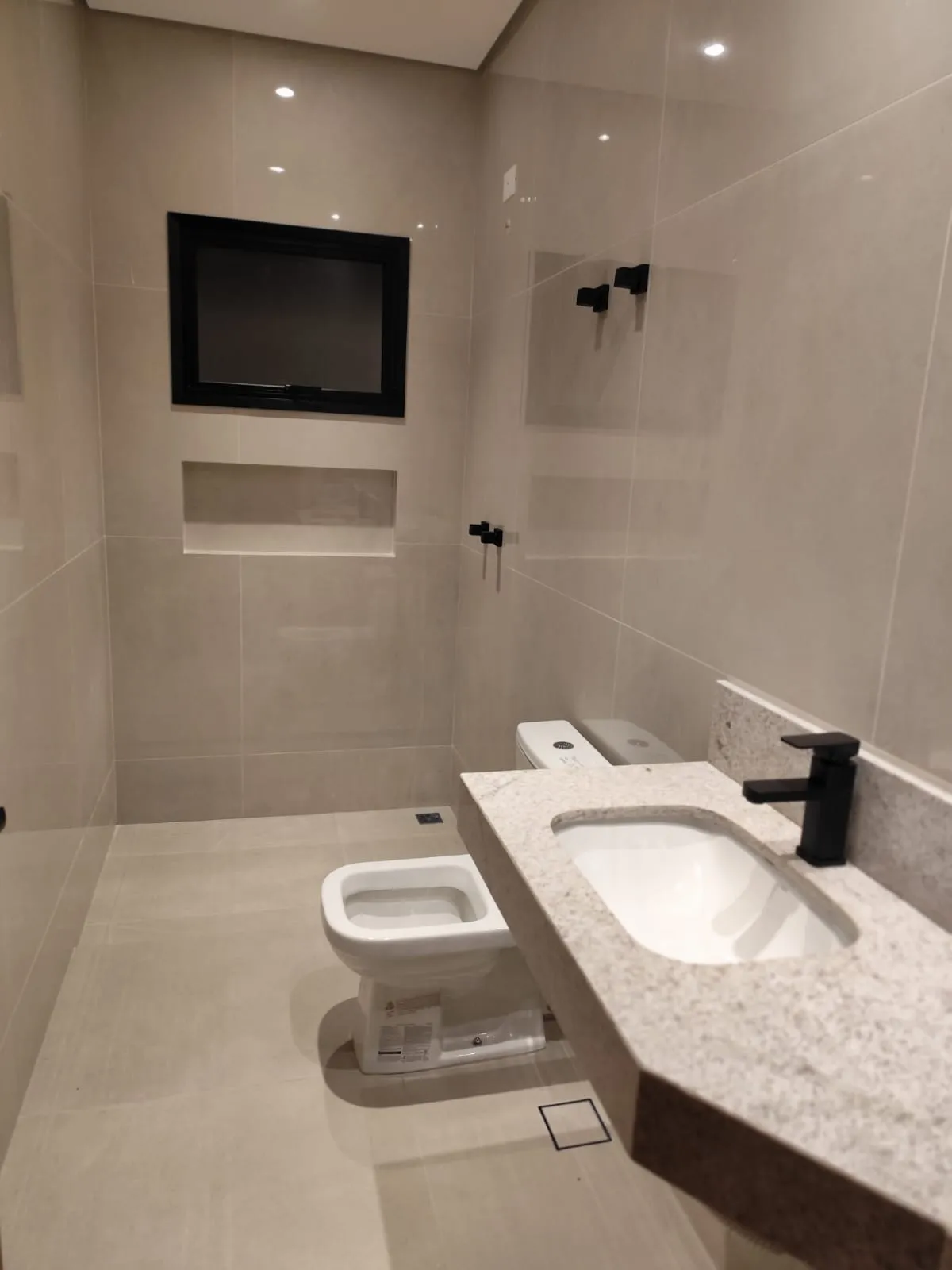 Imagens do imóveis CASA NOVA À VENDA NO CHAMONIX