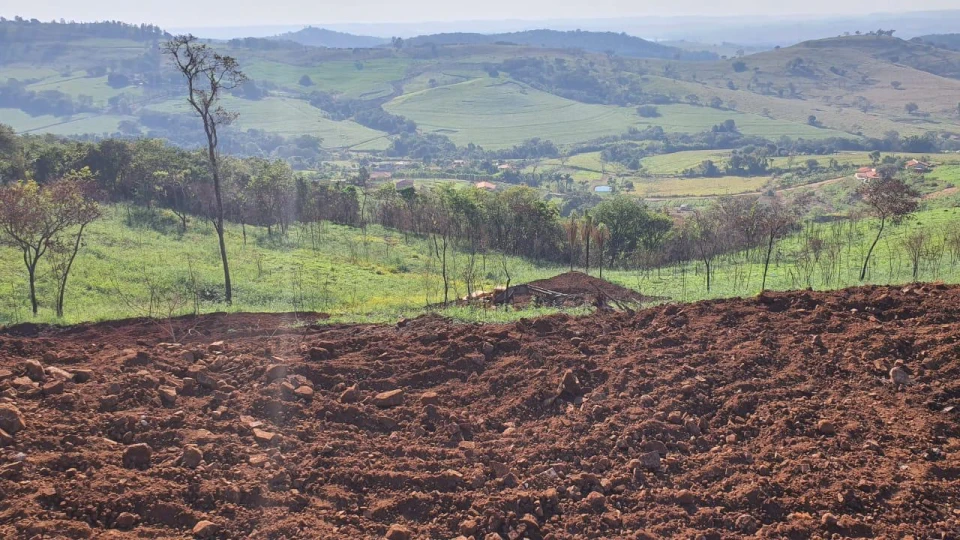 Imagens do imóveis Chácara no Condomínio Itaúna