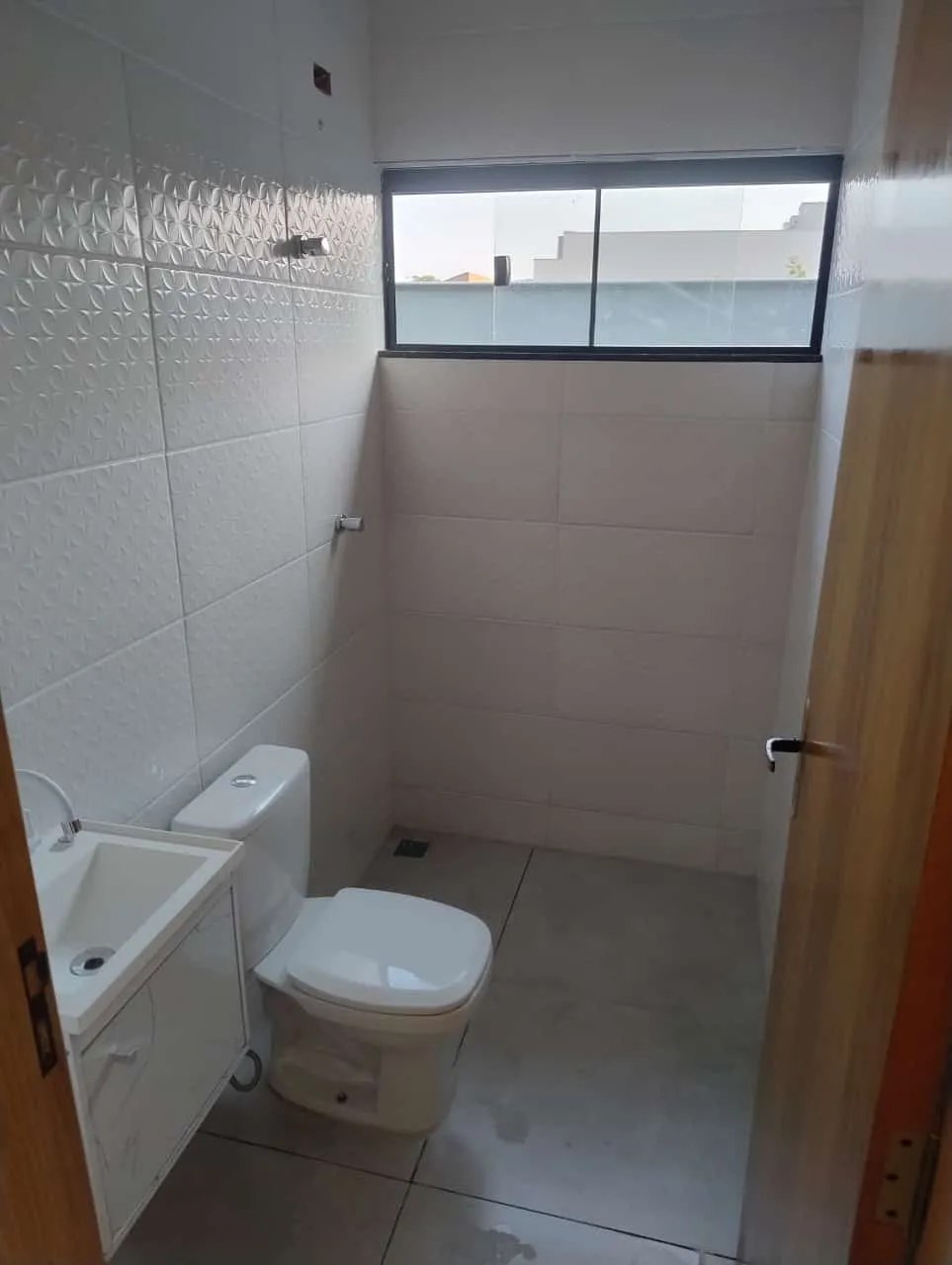 Imagens do imóveis CASA GEMINADA Á VENDA NA ZONA NORTE