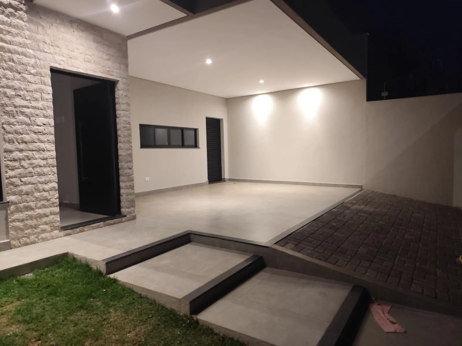 Imagens do imóveis CASA NOVA À VENDA NO CHAMONIX