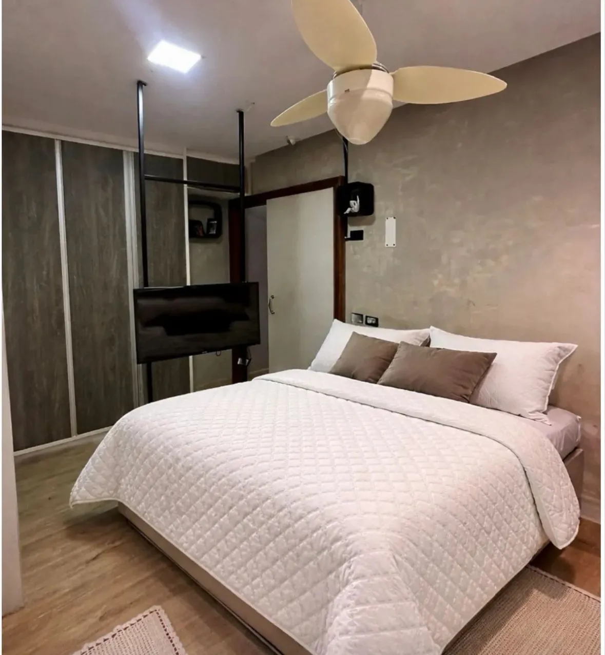 Imagens do imóveis CASA Á VENDA CINCO CONJUNTOS