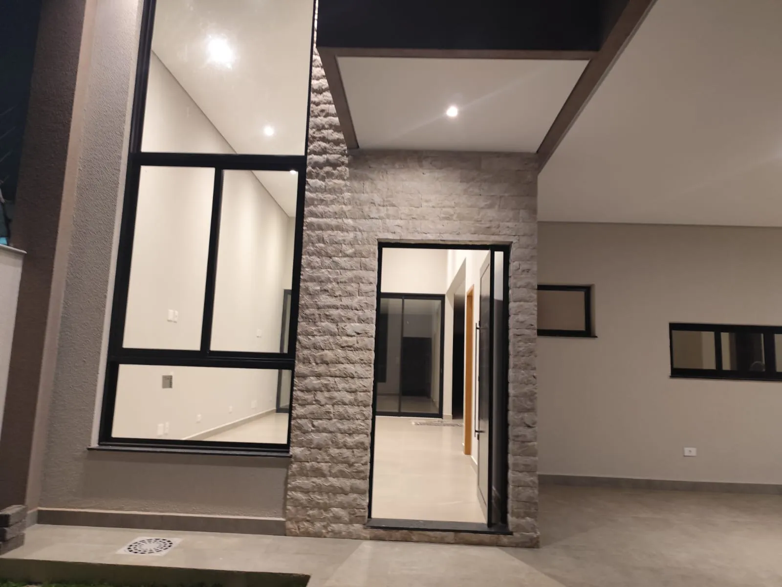 Imagens do imóveis CASA NOVA À VENDA NO CHAMONIX