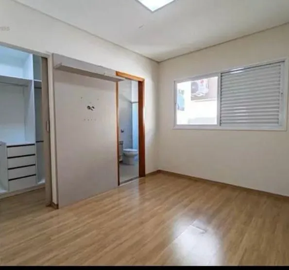 Imagens do imóveis Casa no Condomínio Royal Maison