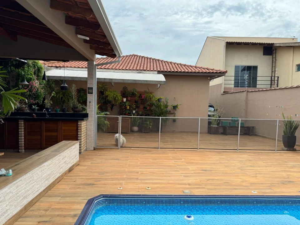 Imagens do imóveis CASA JD SHANGRI-LA