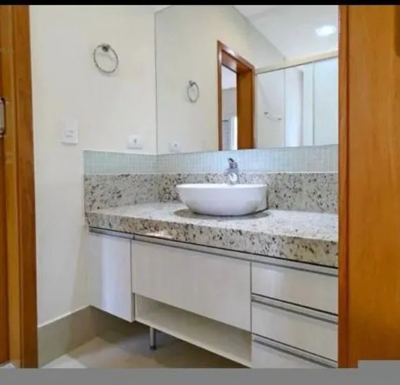 Imagens do imóveis Casa no Condomínio Royal Maison