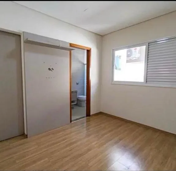 Imagens do imóveis Casa no Condomínio Royal Maison