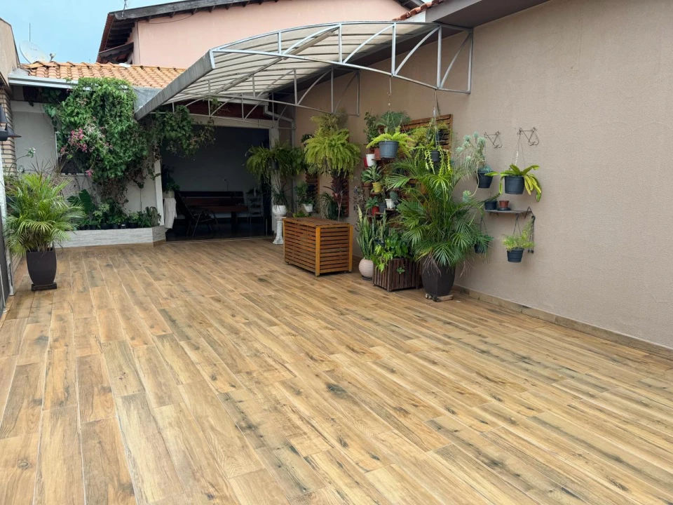 Imagens do imóveis CASA JD SHANGRI-LA