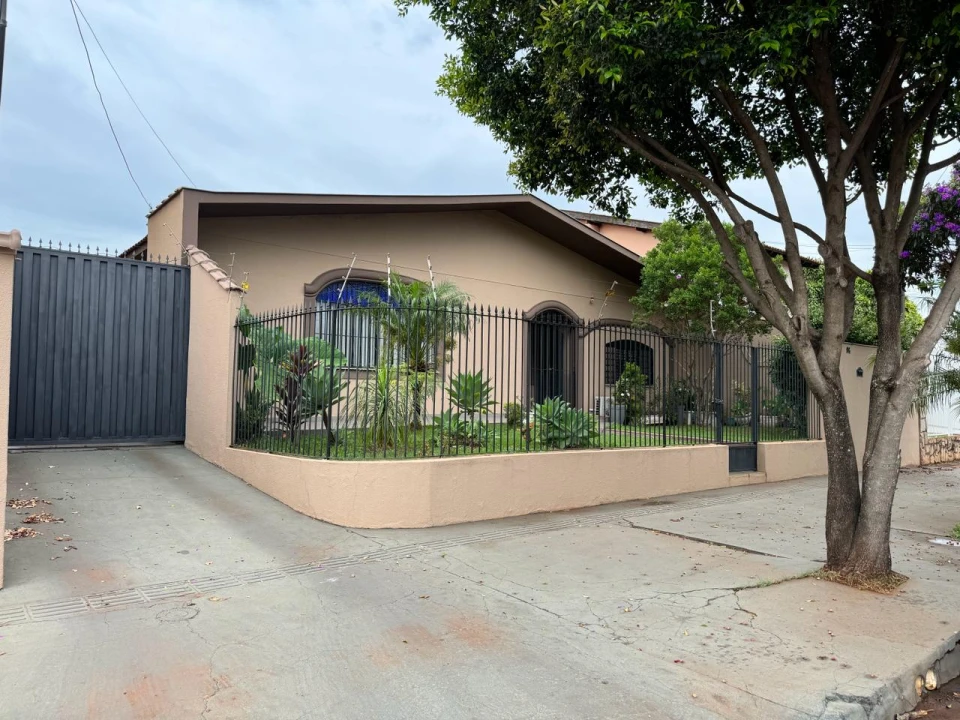 Imagens do imóveis CASA JD SHANGRI-LA