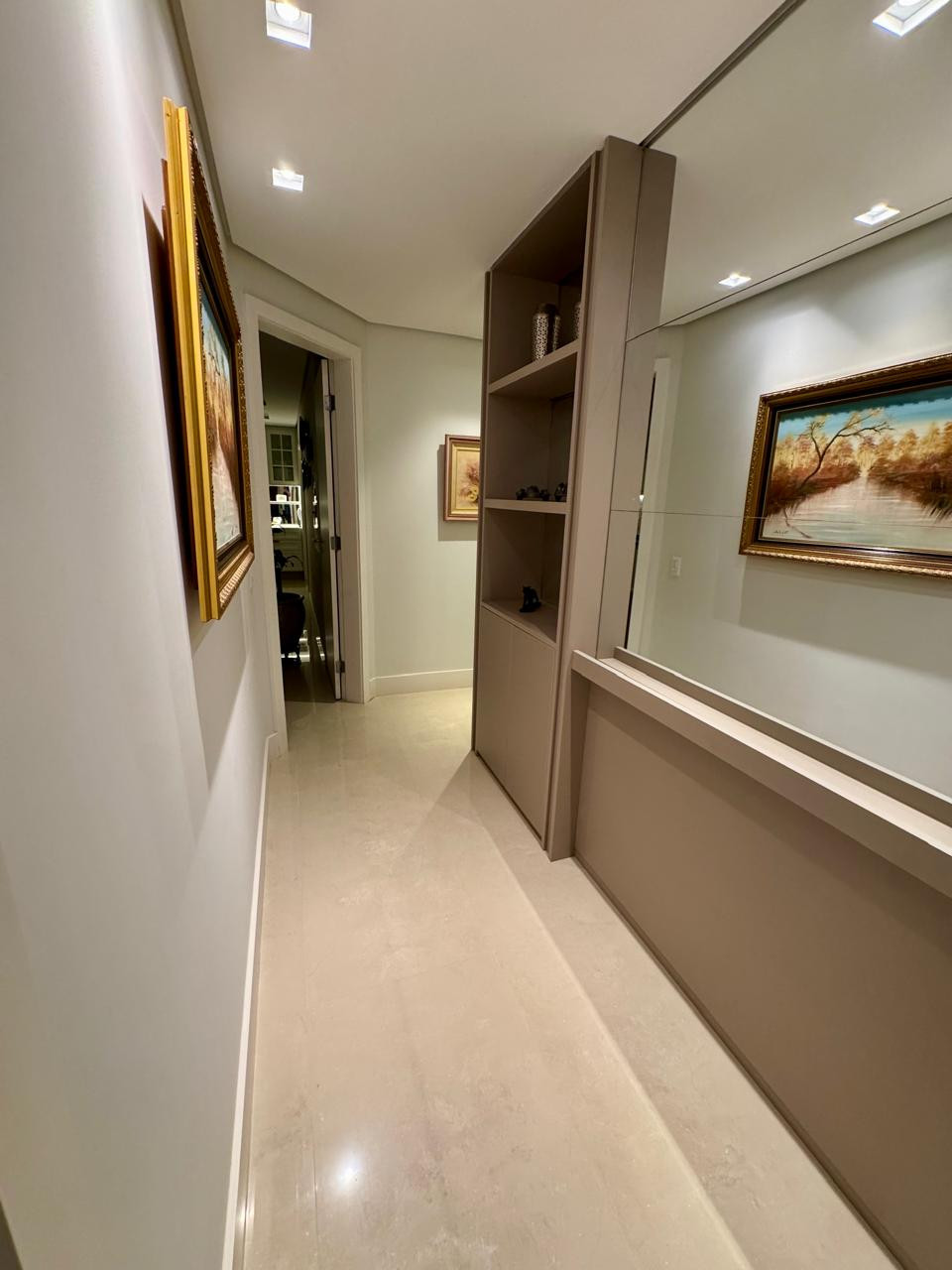 Imagens do imóveis Apartamento á Venda no Edifício Torre Alicante