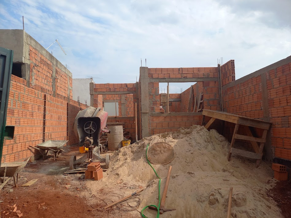 Casa em construção - Parcela entrada durante a fase de obra