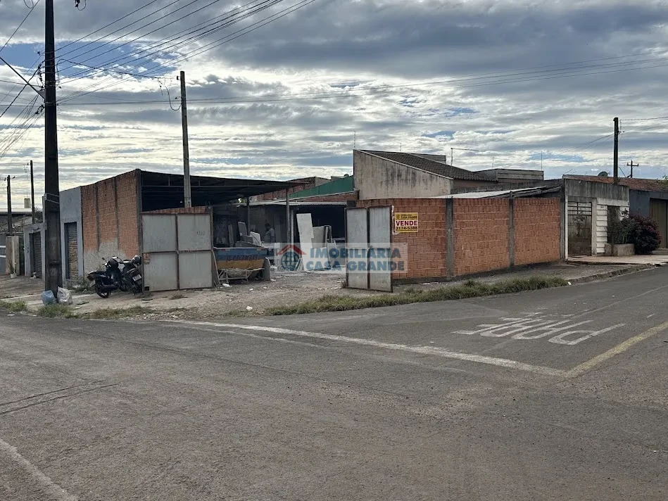Terreno com casa