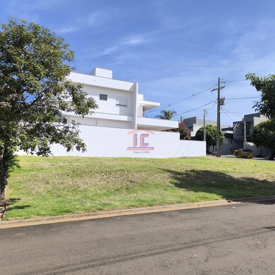 Imagens do imóveis TERRENO DE ESQUINA COND. MORADA DAS FLORES