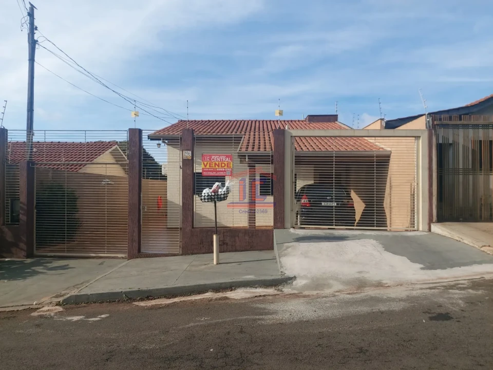 Imagens do imóveis CASA COM O2 QUARTOS