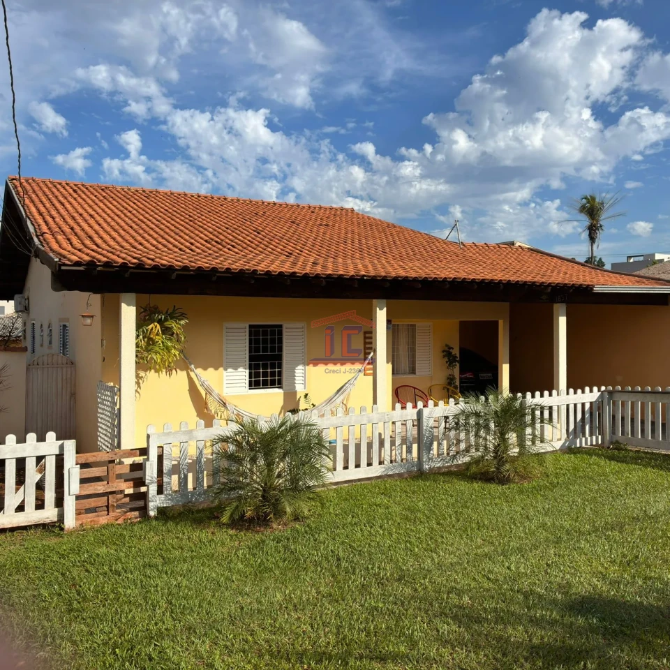 Imagens do imóveis CASA A VENDA CENTRO DE CAMBÉ - RUA ESTADOS UNIDOS