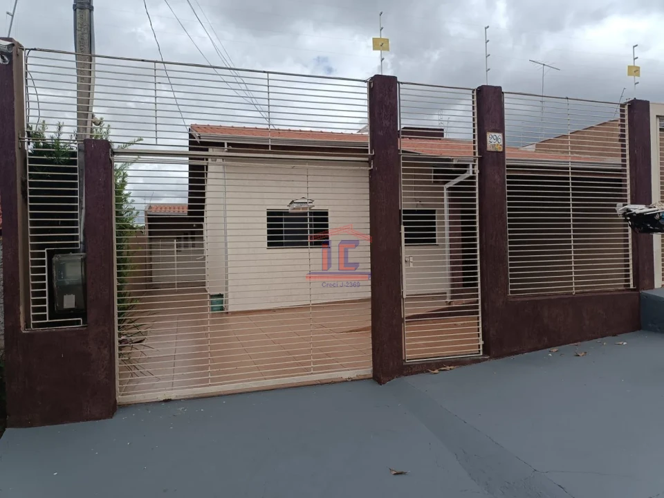 Imagens do imóveis CASA COM O2 QUARTOS