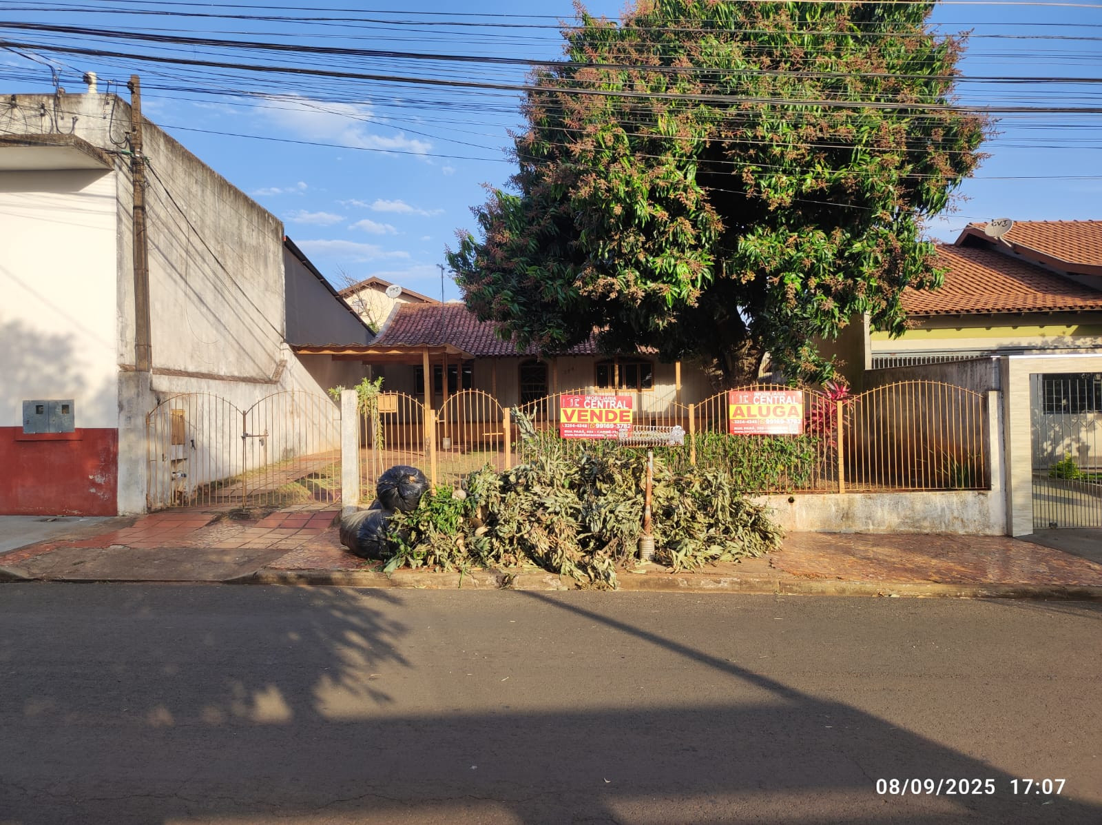 Rua Planalto, 379 - Parque Residencial Cambe