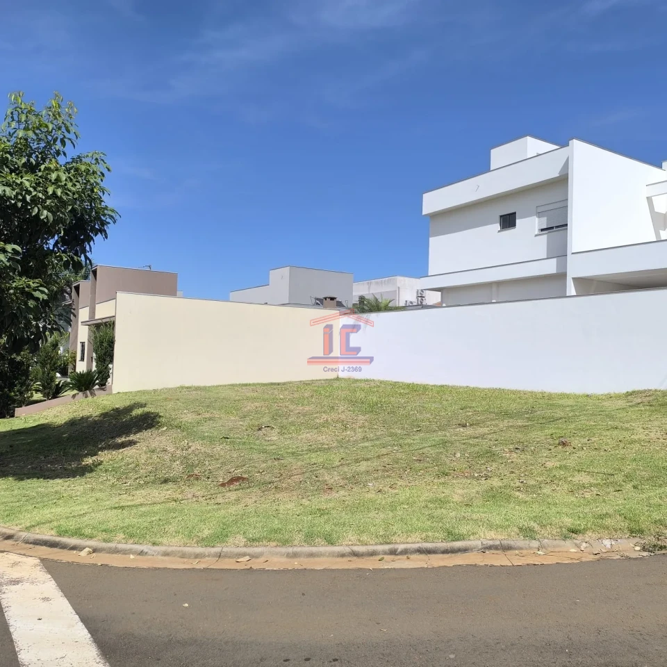 Imagens do imóveis TERRENO DE ESQUINA COND. MORADA DAS FLORES