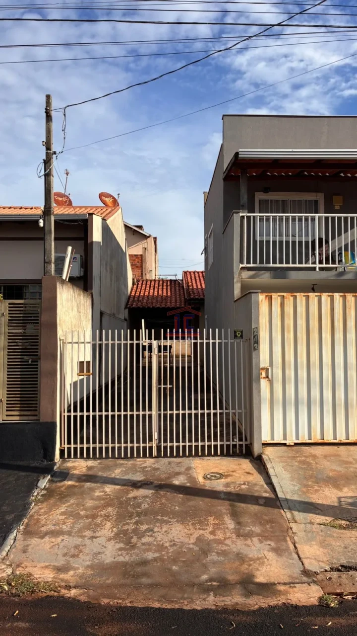 CASA À VENDA- JARDIM VITÓRIA