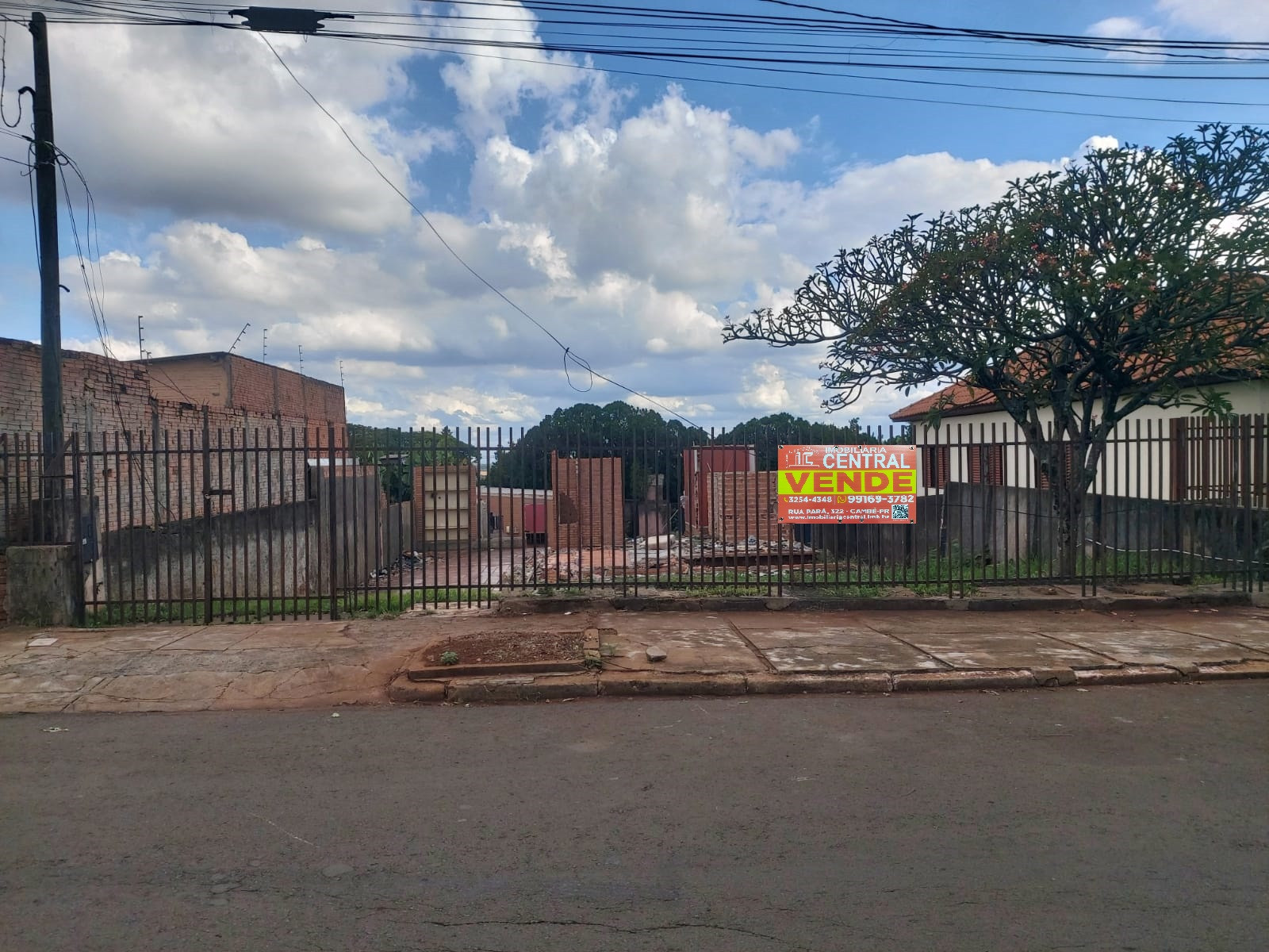 TERRENO À VENDA NO CENTRO