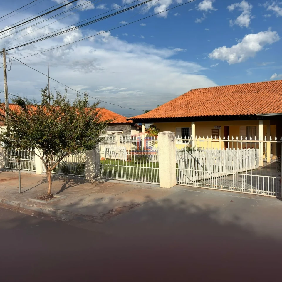 Imagens do imóveis CASA A VENDA CENTRO DE CAMBÉ - RUA ESTADOS UNIDOS