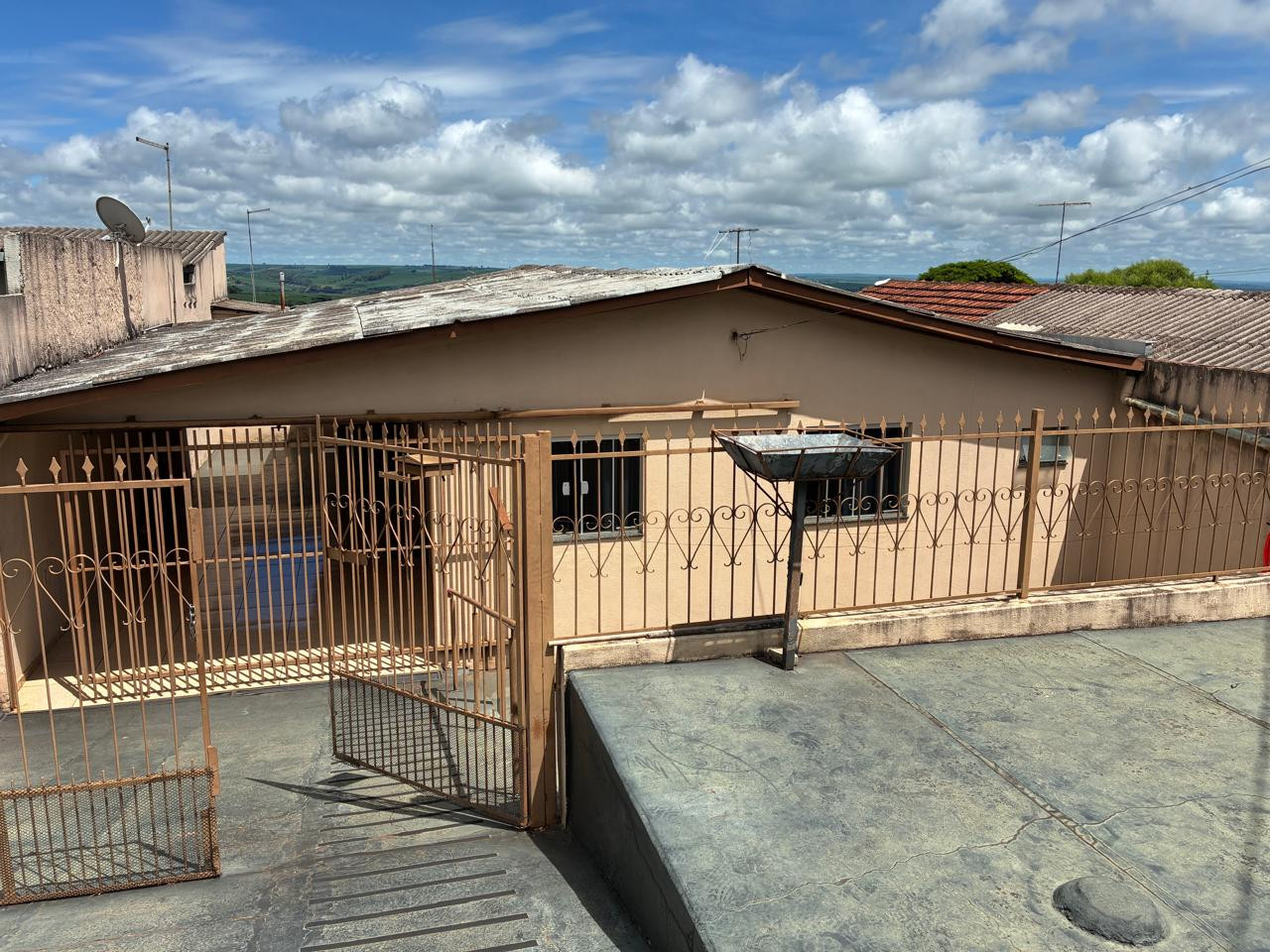 CASA À VENDA CAMBÉ III