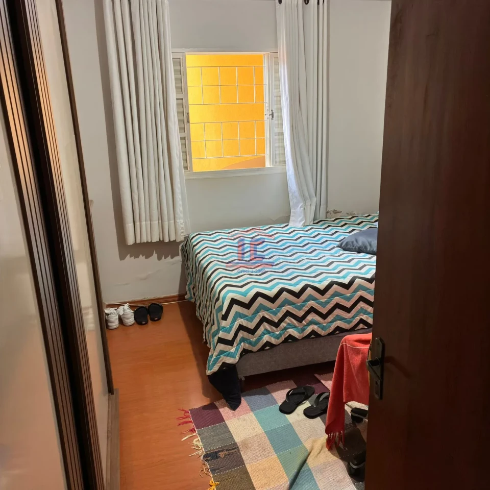 Imagens do imóveis CASA A VENDA CENTRO DE CAMBÉ - RUA ESTADOS UNIDOS