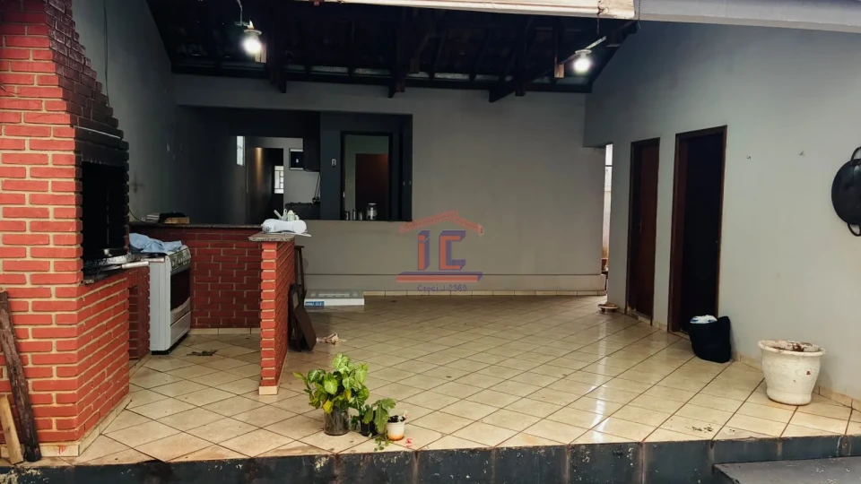 CASA COMERCIAL À VENDA CAMBÉ