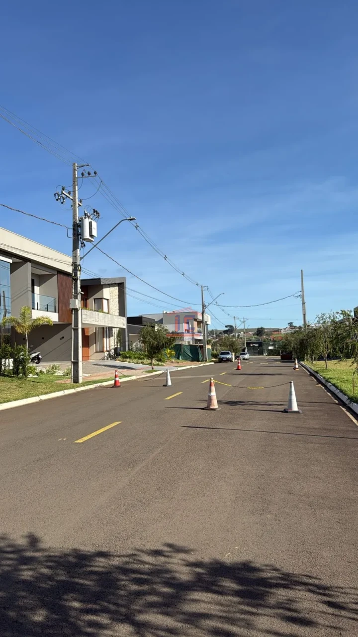 TERRENO CONDÔMINIO BELLEVIE