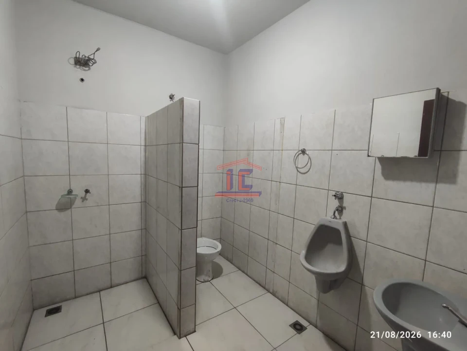 Avenida Brasil, 1532 - Barracão Comercial