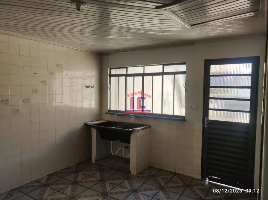Imagens do imóveis CASA RUA BÉLGICA ESQUINA COM RUA CHILE - CENTRO - CAMBÉ-PR
