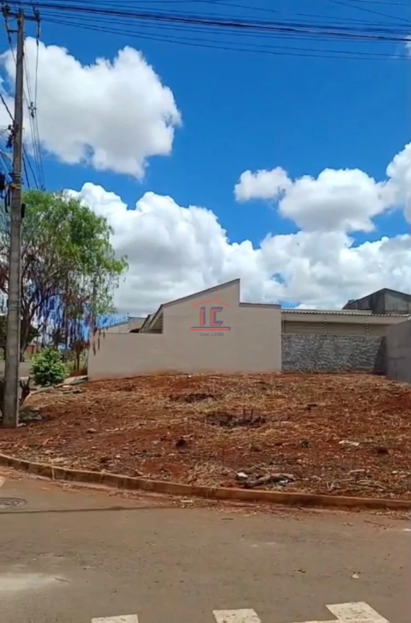 TERRENO - 292,59 m² - ESQUINA JD. VITÓRIA - CAMBÉ-PR