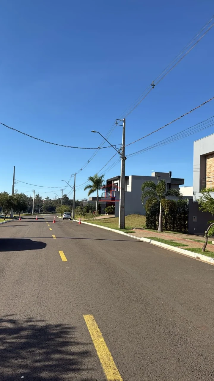 TERRENO CONDÔMINIO BELLEVIE