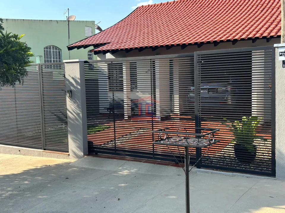 Imagens do imóveis CASA À VENDA JARDIM VILA RICA