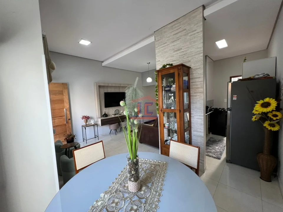 Imagens do imóveis CASA GEMINADA À VENDA- LONDRINA-