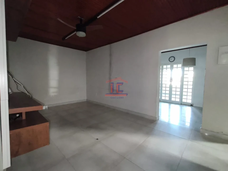 Imagens do imóveis Casa térrea Rua Monte Castelo - Próximo do Almeida Mercados