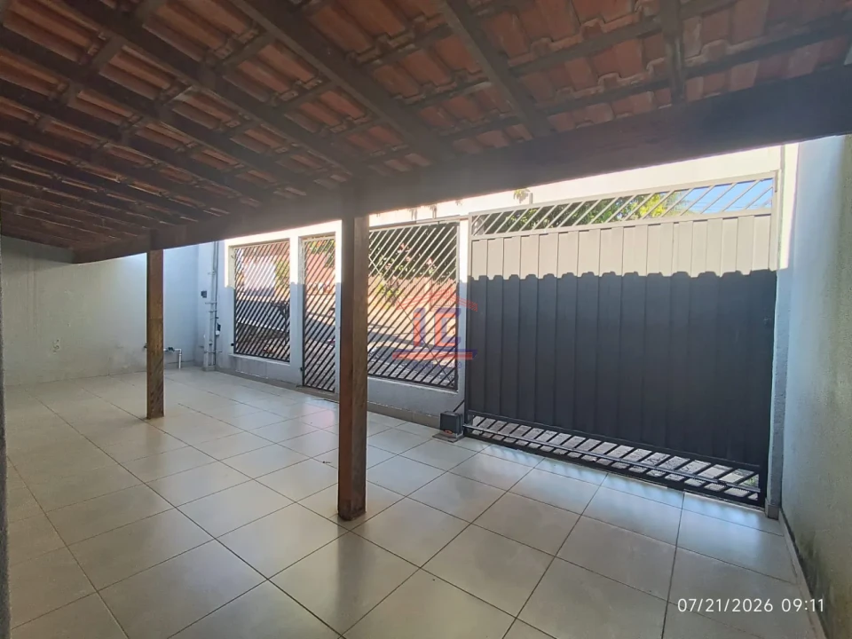 Imagens do imóveis CASA À VENDA