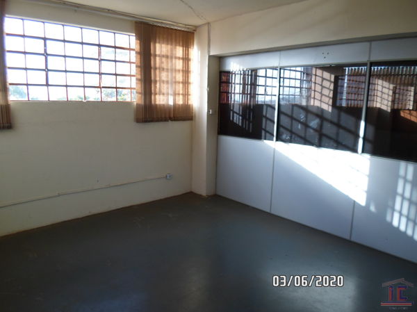 Imagens do imóveis Rua Professora Zelda C. Mastriani, 265C - Jd. D Vila (Meio)