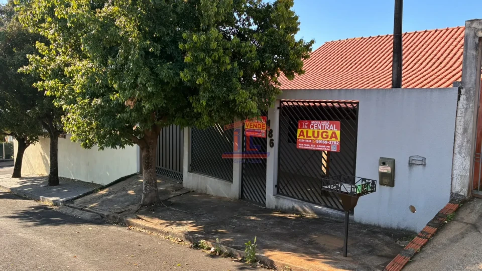 Imagens do imóveis CASA À VENDA