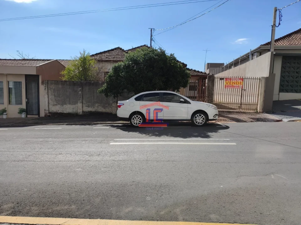 Imagens do imóveis TERRENO COMERCIAL COM 2 CASAS EM MADEIRA - RUA ESPANHA - CENTRO - CAMBÉ-PR