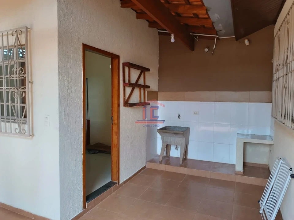Imagens do imóveis CASA COM O2 QUARTOS