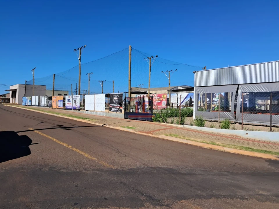 Imagens do imóveis TERRENO COMERCIAL AV. BRASIL - 1.502,30 M² - ONDE ESTÁ O BEACH TENNIS - CAMBÉ
