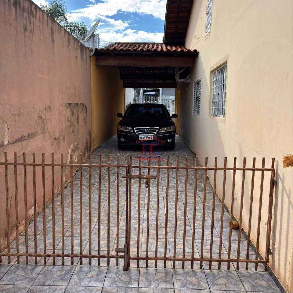 Imagens do imóveis CASA A VENDA CENTRO DE CAMBÉ - RUA ESTADOS UNIDOS
