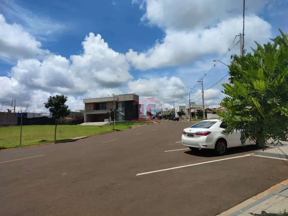 Imagens do imóveis Terreno  300,00 m² - Condomínio Residencial Bellevie