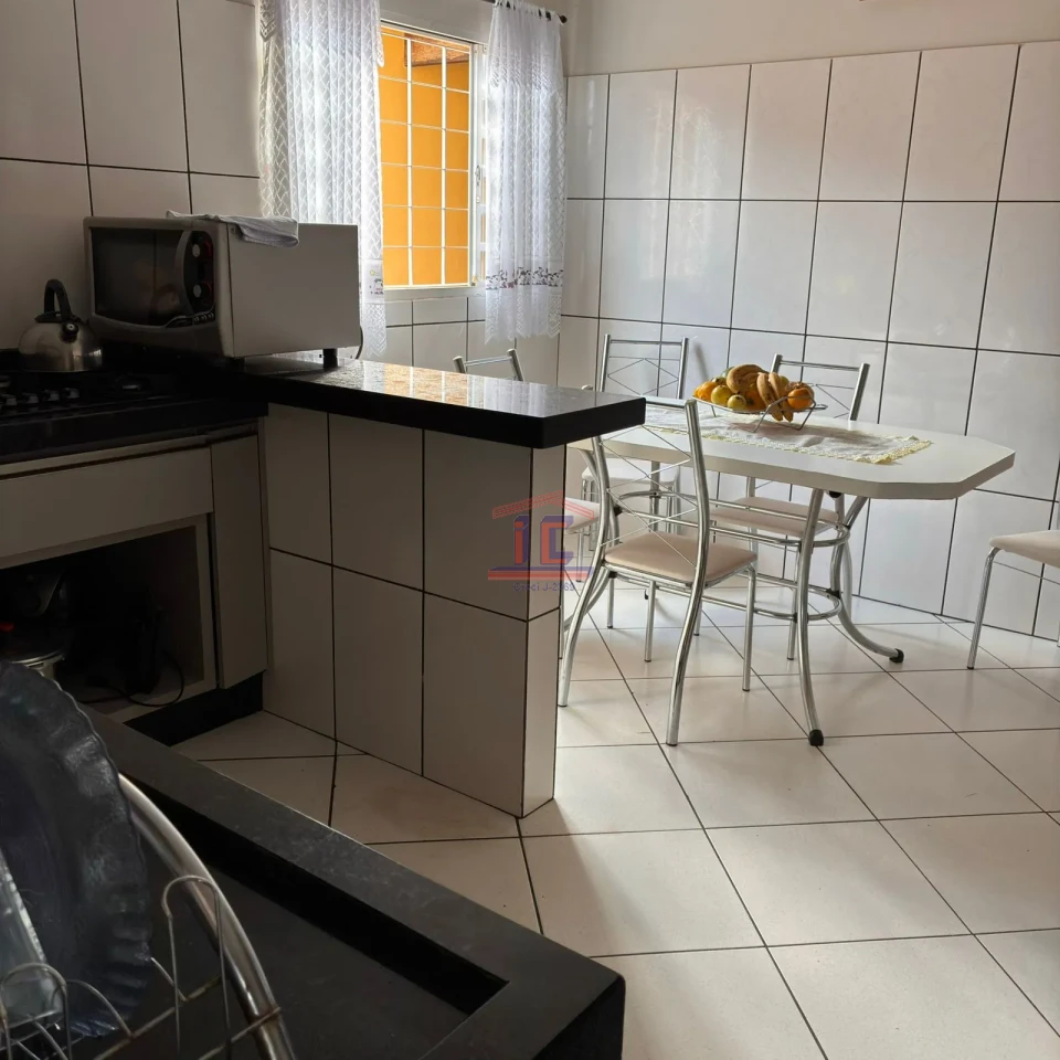 Imagens do imóveis CASA A VENDA CENTRO DE CAMBÉ - RUA ESTADOS UNIDOS