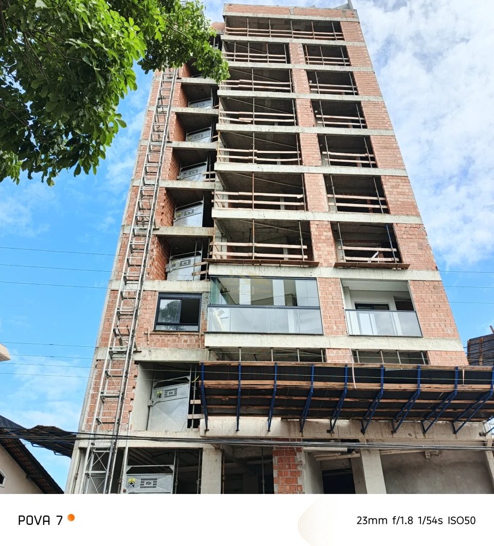 Apartamento 2 ou 3 Quartos à Venda no Edifício Impala Saguaçu Joinville