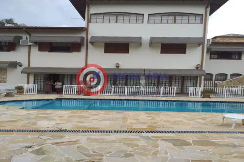 Casa à venda em Sousas - Apta para Pousada