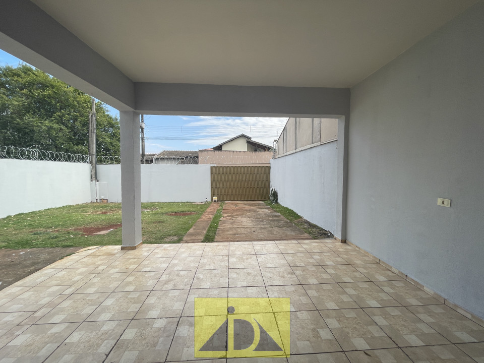 CASA  A VENDA BERNARDO TRINDADE